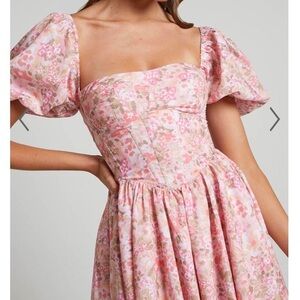 NWT showpo dress US4